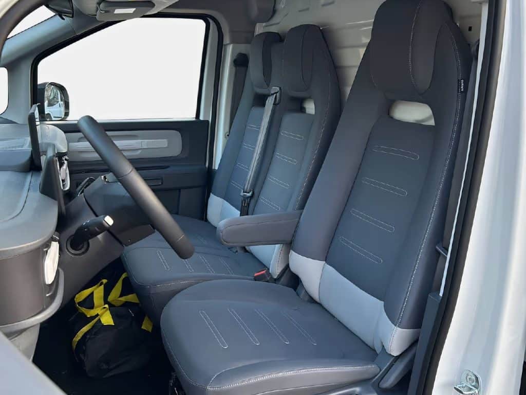 Cabine trois places du Maxus eDeliver 5
