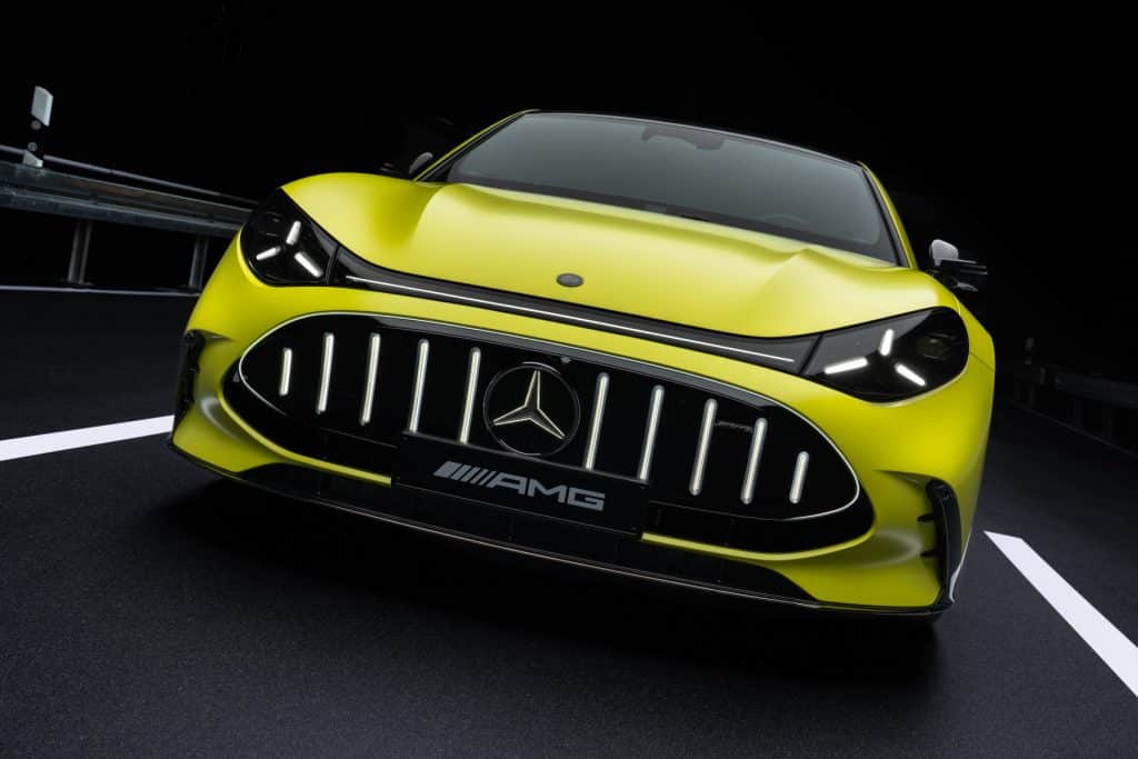 Face avant de la Mercedes-AMG GT Coupé 4 portes électrique