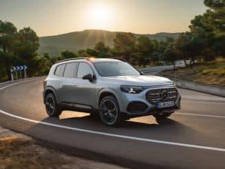 Le nouveau Mercedes GLB électrique vu de trois quarts avant