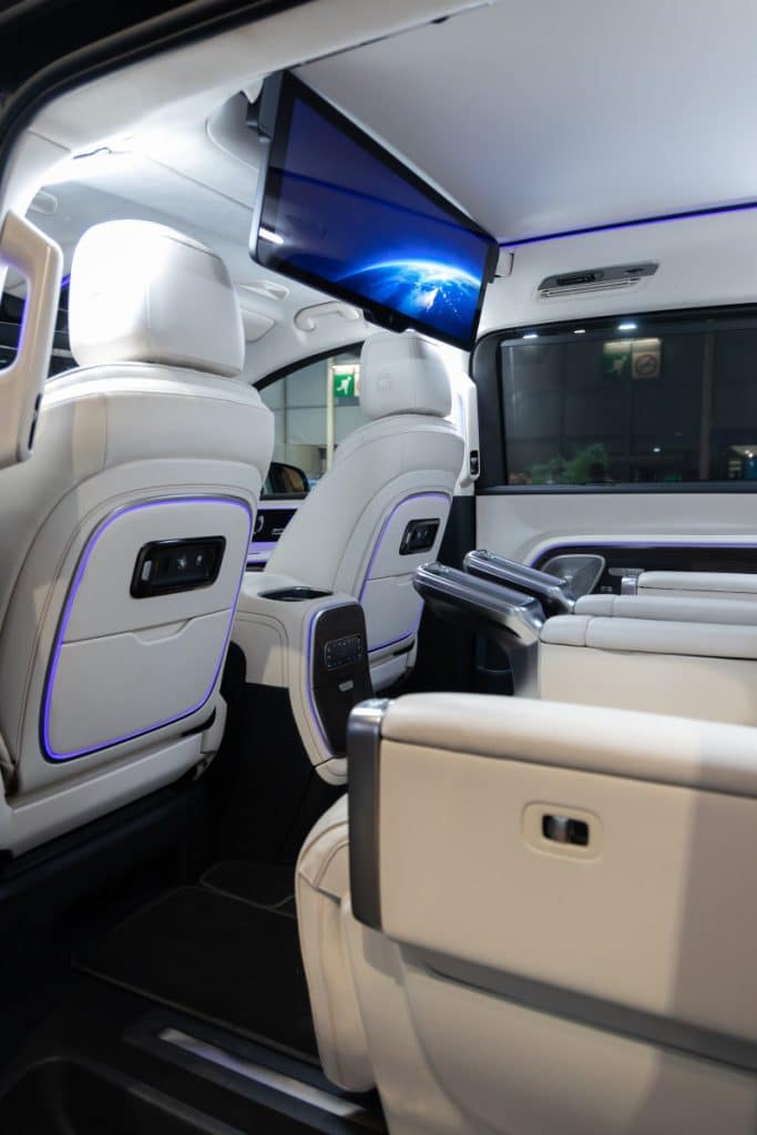 Écran pour les passagers arrière du Mercedes VLE