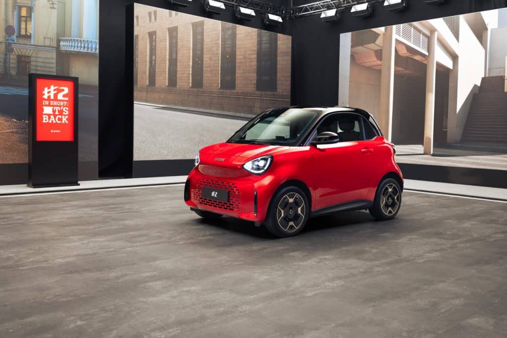 smart #2 rouge de trois quarts avant